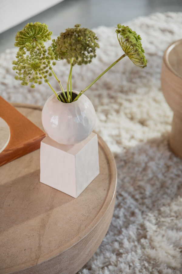 Crocus Vase Beige - Image 10